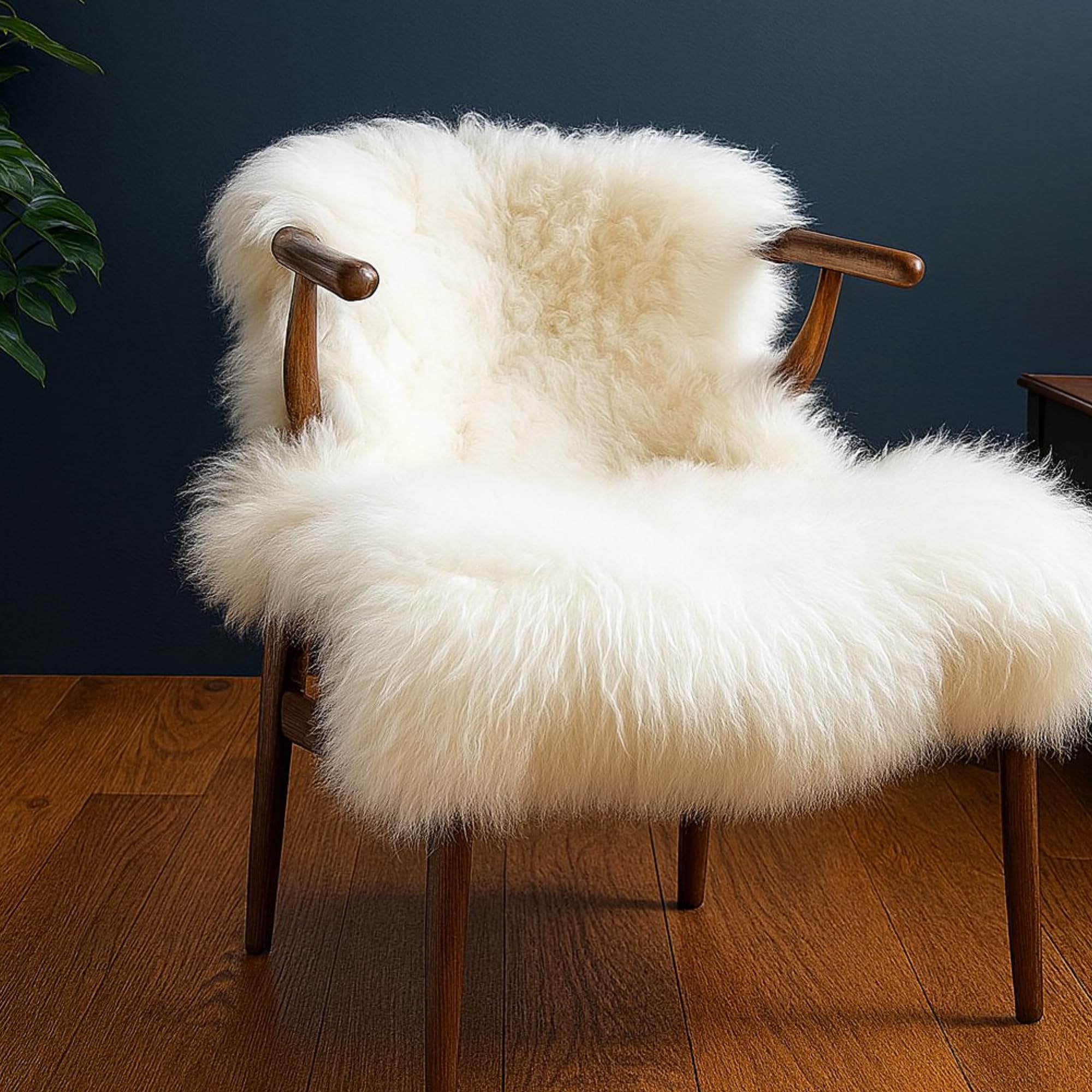 Woolous Sheepskin Rug – Genuine New Zealand Lambskin Pelt, Natural Ivory Sheep Skin Throw, Soft Fluffy Sheepskin for Bedroom, Living Room, Chair, Sofa, Pet Bed or Yoga Mat (90x60 cm)