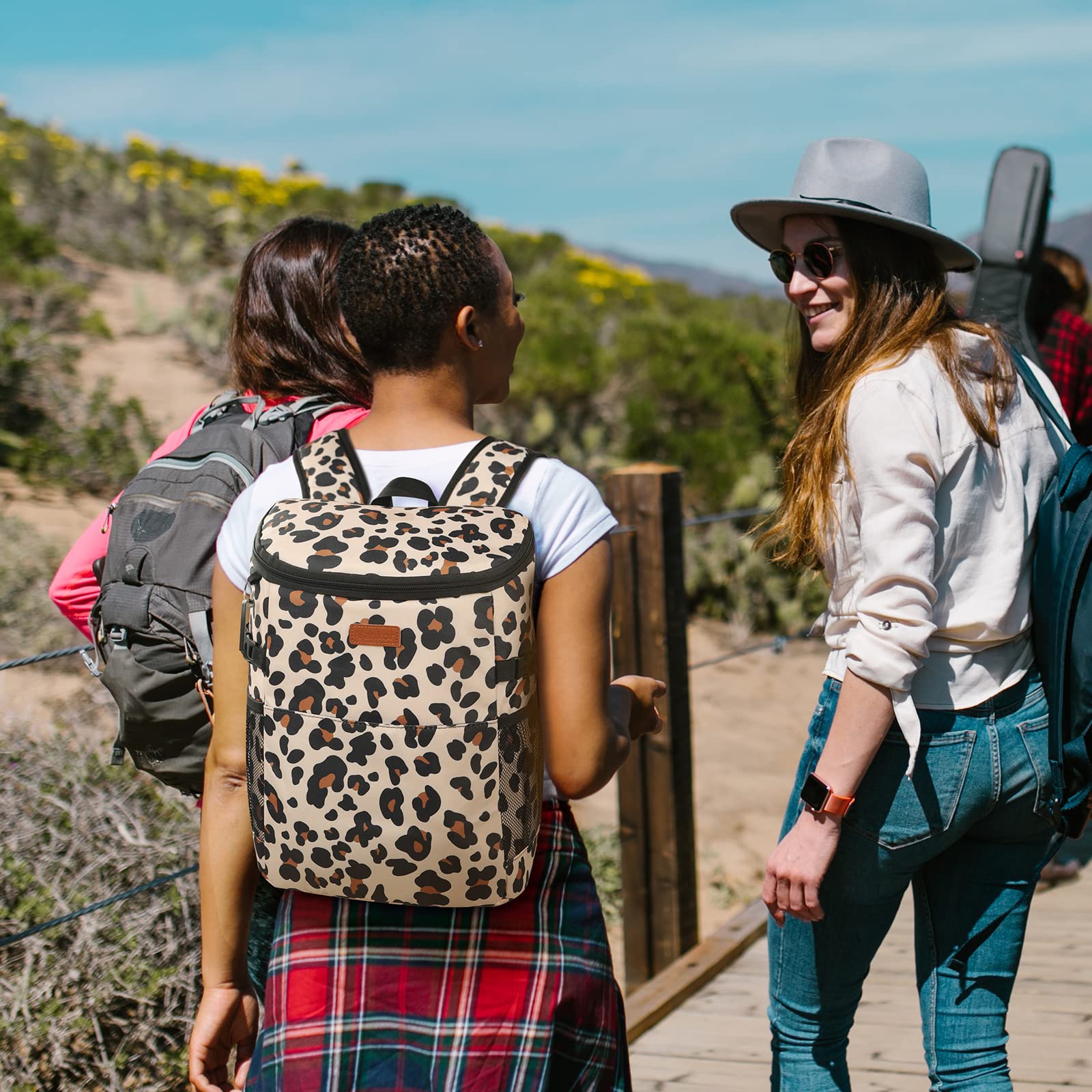 Camping Cooler Backpack 30 Cans, Soft Backpack Coolers Insulated Leak Proof Travel Cooler Bag Waterproof Lunch Picnic Beach Work Trip Thermal Bag Drink Beverage Beer Bag Cooler