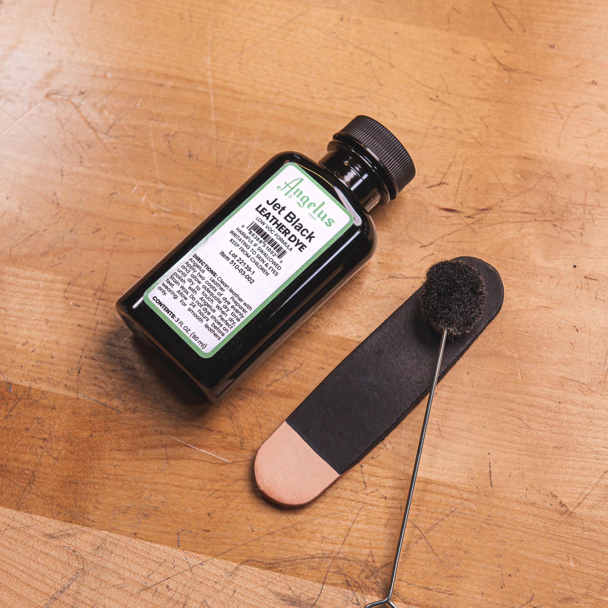 Angelus Leather Dye - Flexible Leather Dye for Shoes, Boots, Bags, Crafts, Furniture, & More 3oz (Jet Black)