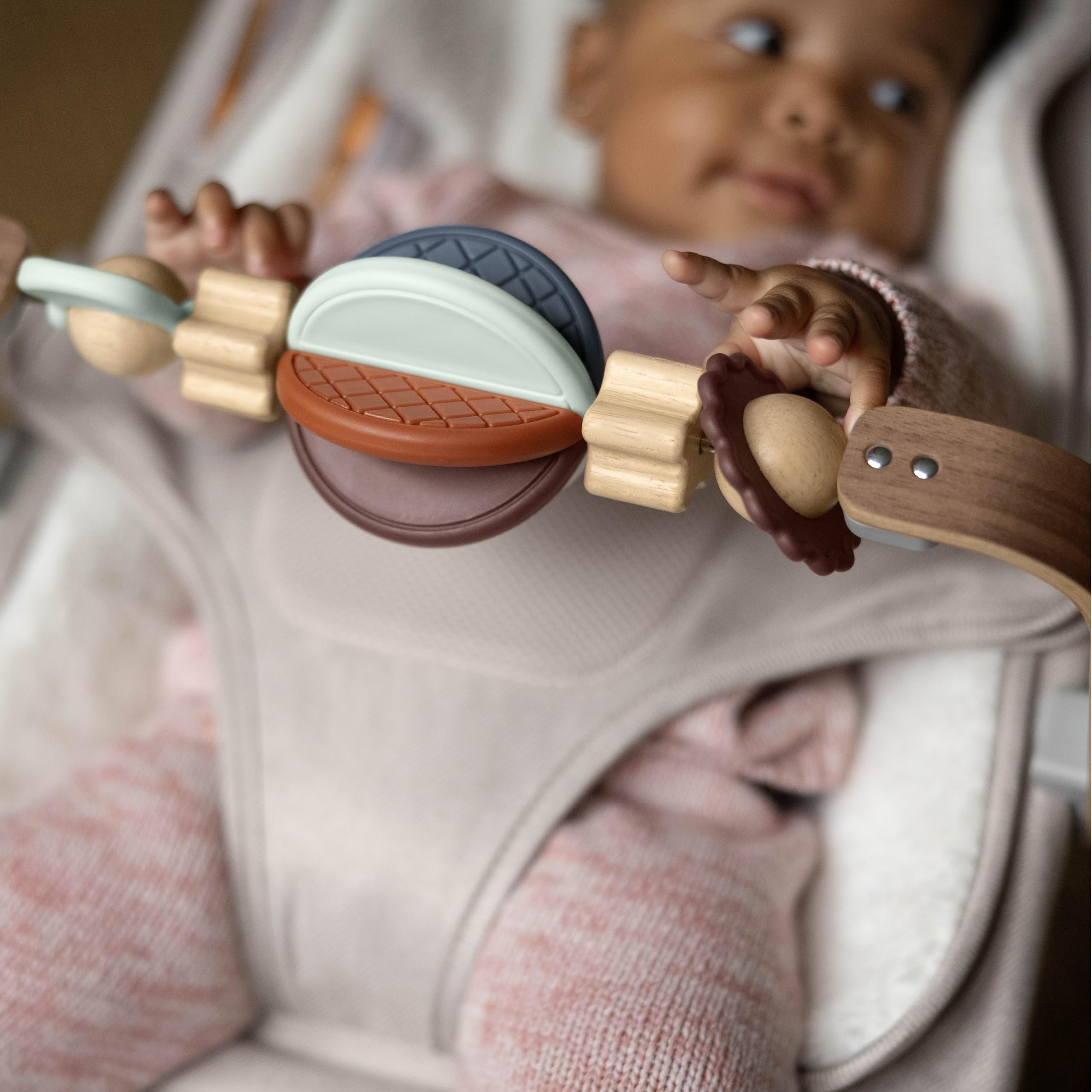 UPPAbaby Mira Wonder Wheel Toy Bar/Easily Attaches to Baby Bouncer/Sensory Entertainment