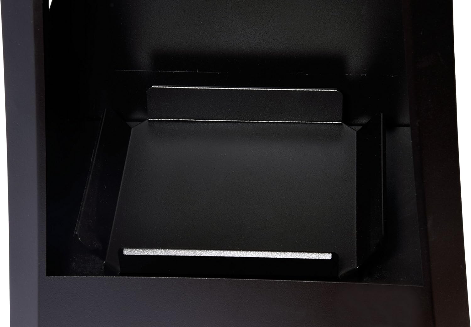 schwarz Terrassenofen groß mit Stauraum für Kaminholz Gartenkamin