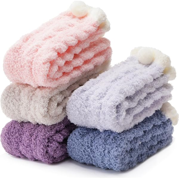 Lot de 5 paires de chaussettes en peluche, en polaire corail, épaisses, chaudes, moelleuses, pour l'hiver pour femmes et filles, chaussettes en peluche résistantes au froid