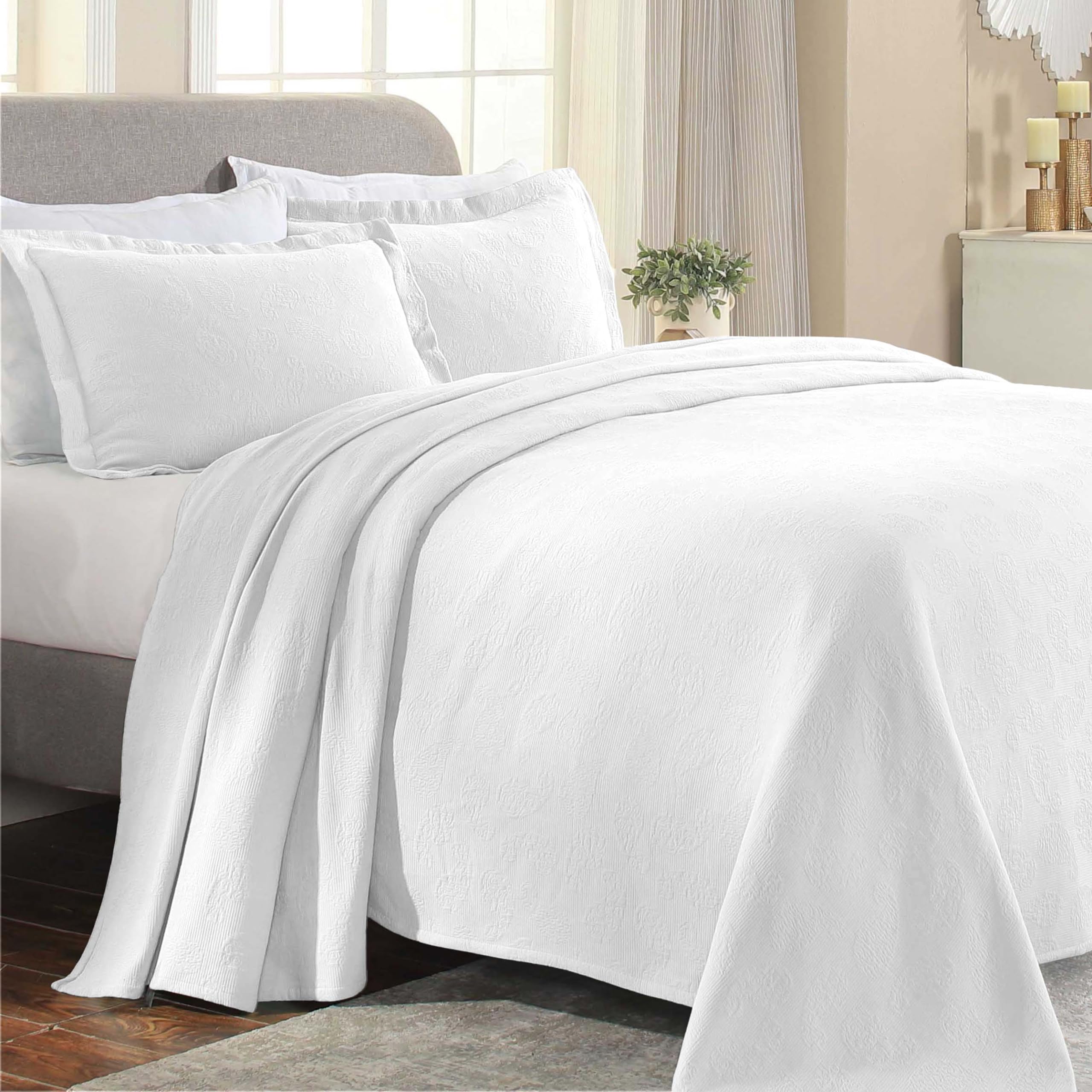 Photo 1 of Superior Paisley 3 Piece Cotton Bedspread Set, Home Bed Decor, Decorative Bed Spread, 2 Pillow Shams, Medium Weight Blanket, Matelasse Coverlet Bedding, Vintage Floral Pattern, Queen, White