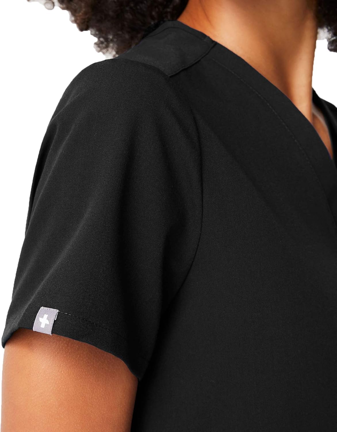 FIGS Casma Three-Pocket Scrub Top for Women – Tailored Fit, Super Soft Stretch, Anti-Wrinkle Medical Scrub Top: Clothing