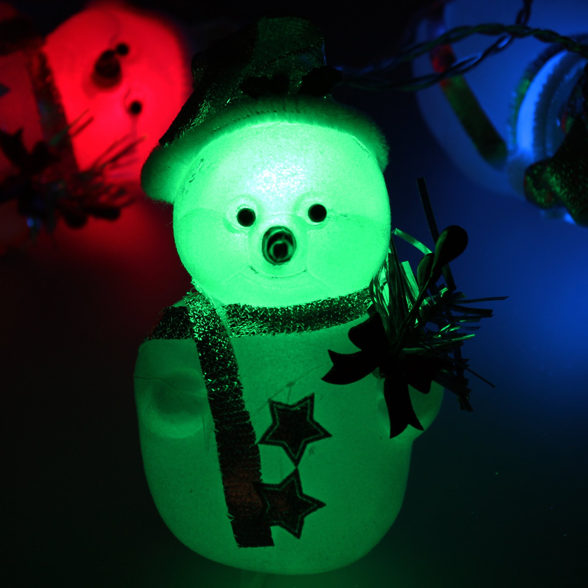 WeRChristmas Pre-Lit Snowman Garland LED Lights String Christmas Decoration, Set of 8, Multi-Colour
