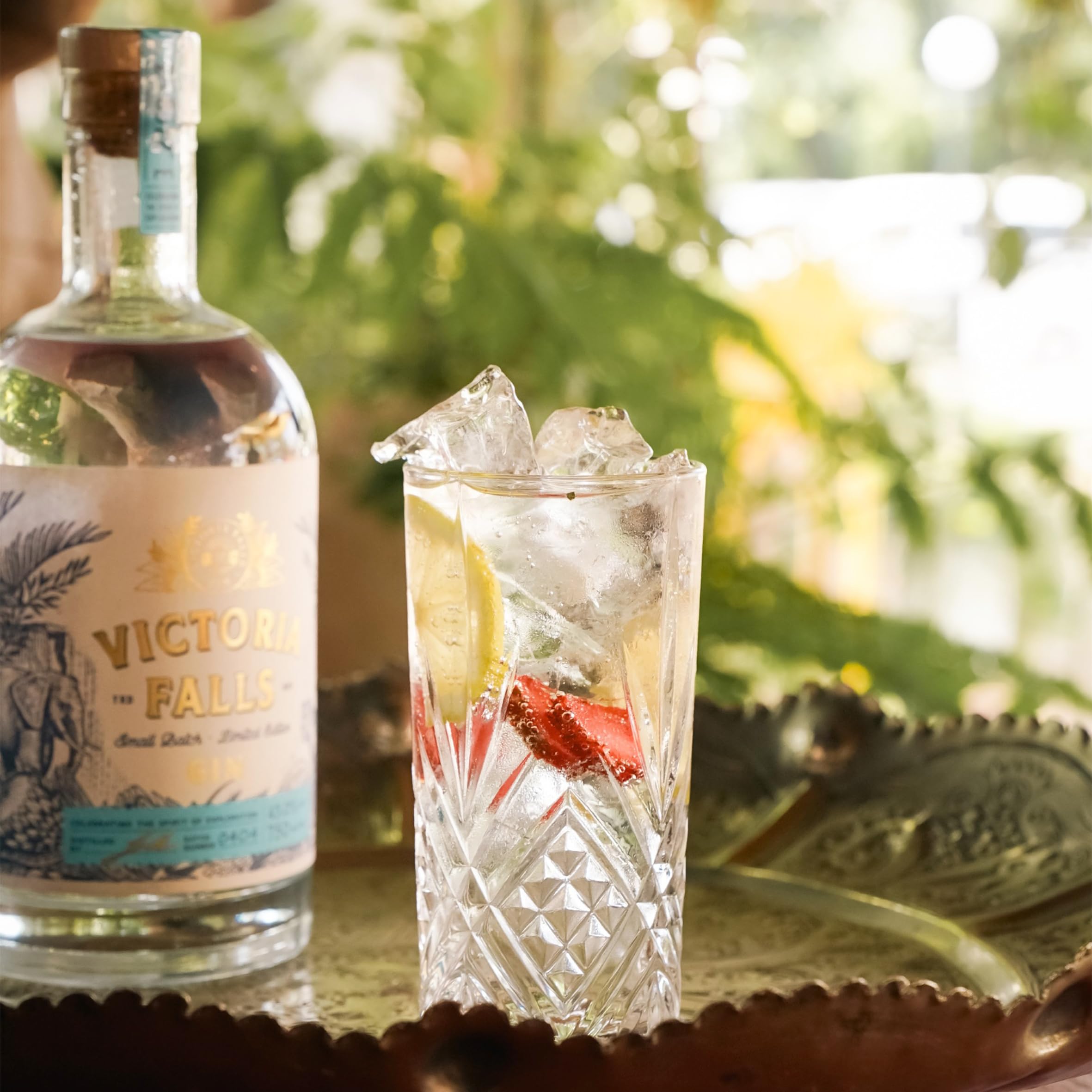 Victoria Falls Gin - 43% - 700ml | Original Premium Gin aus Simbabwe | Afrikanischer Gin | Frucht, blumig und würzig 6