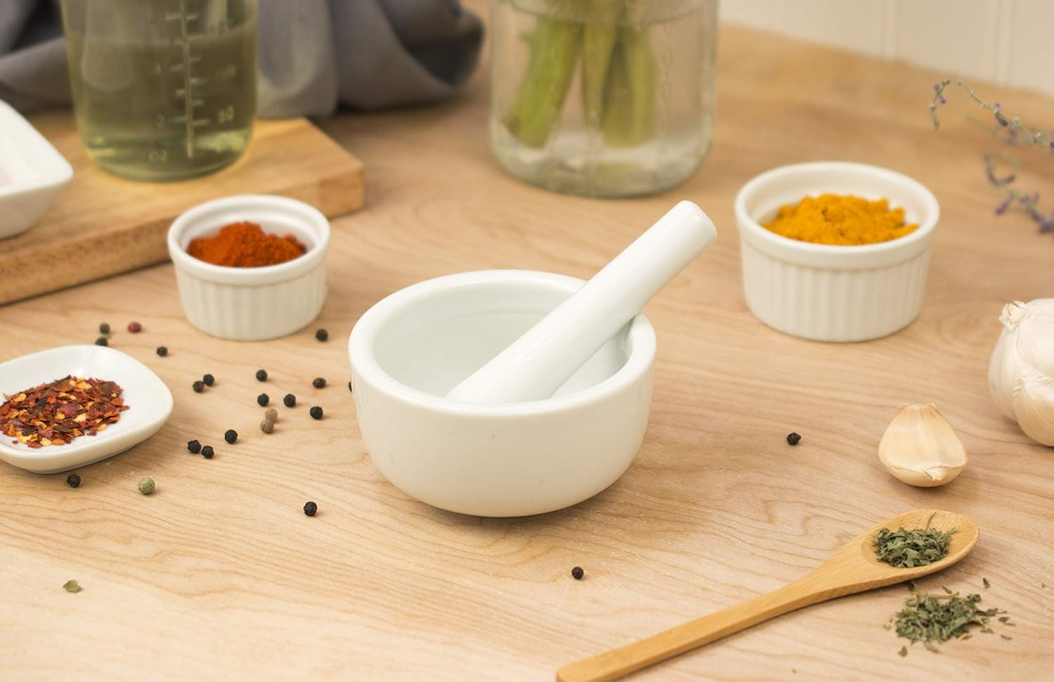 HIC Harold Import Co. Mortar and Pestle Spice Herb Grinder Pill Crusher, Fine-Quality Porcelain, White, 3.5-Inches: Mortar And Pestle: Kitchen & Dining