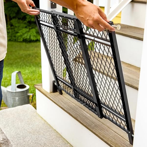 INGENUITY DOORWAY 42W SERIES DOG AND BABY GATE, INDOOR OUTDOOR, WON’T RUST OR FADE, PLASTIC PANEL, FITS 23-42″ OPENINGS, 24” TALL