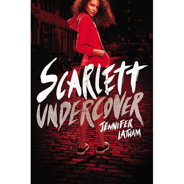 Amazon.com: Scarlett Undercover: 9780316283946: Latham, Jennifer