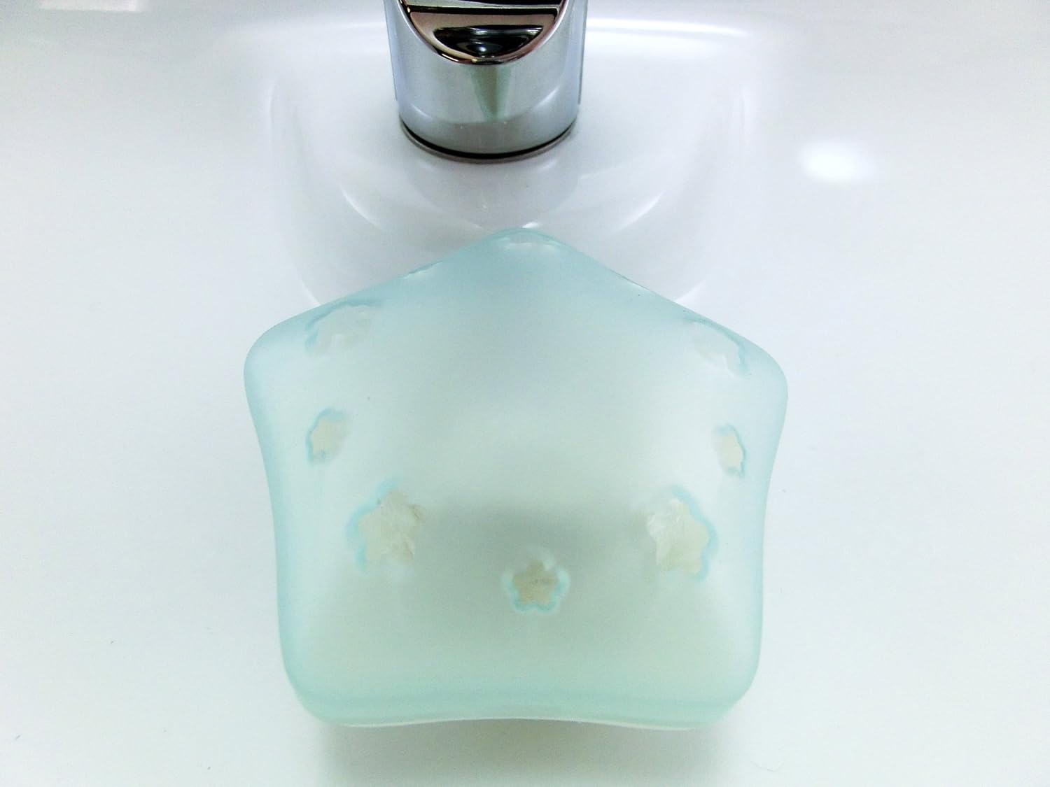 Amazon ブル レットおくだけ漂白剤 トイレタンク洗浄剤 本体 無色の水 30g ブルーレットおくだけ トイレ洗剤