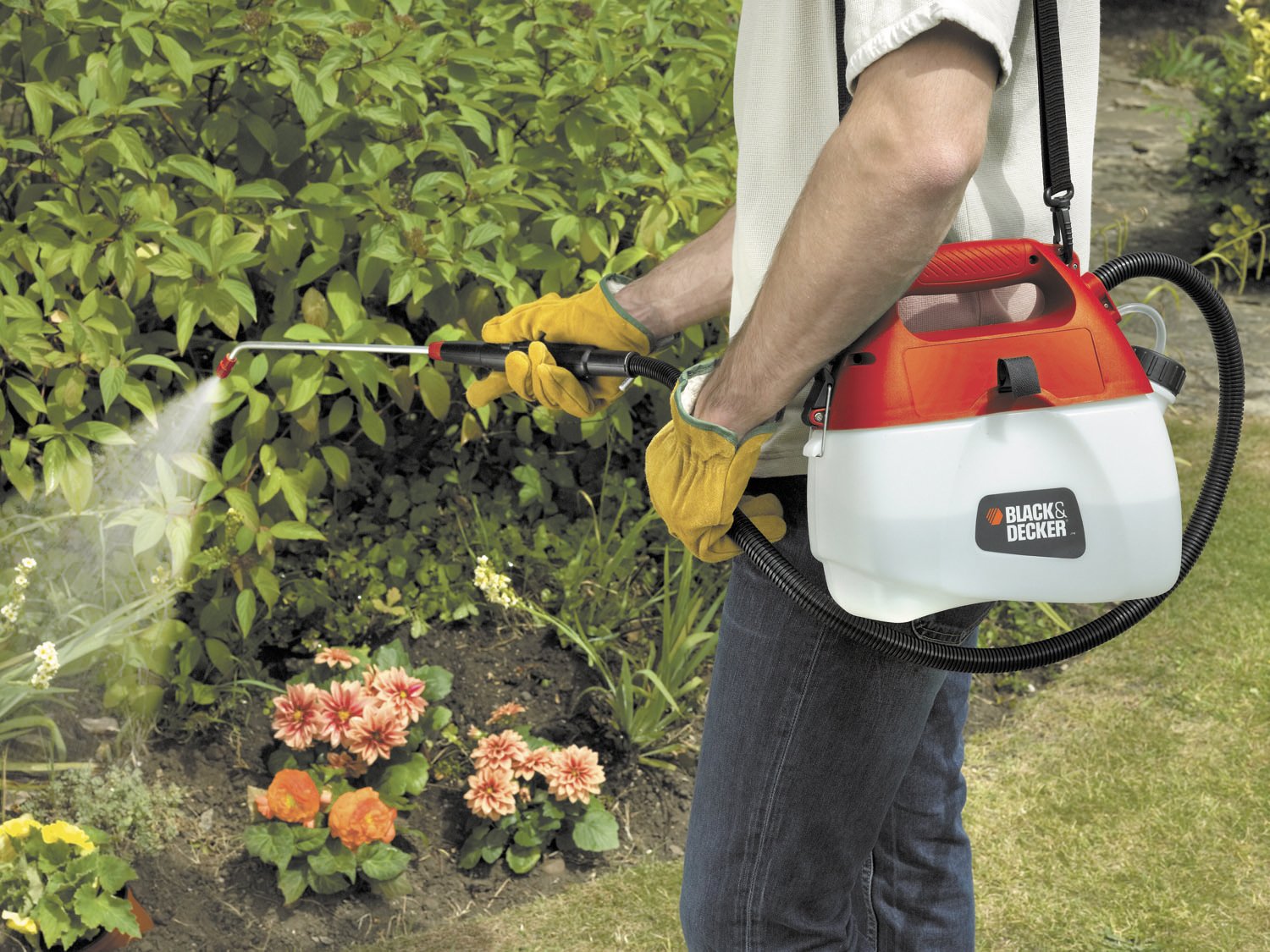 Black And Decker GSC500 Garden Sprayer 14.4V price in Pakistan