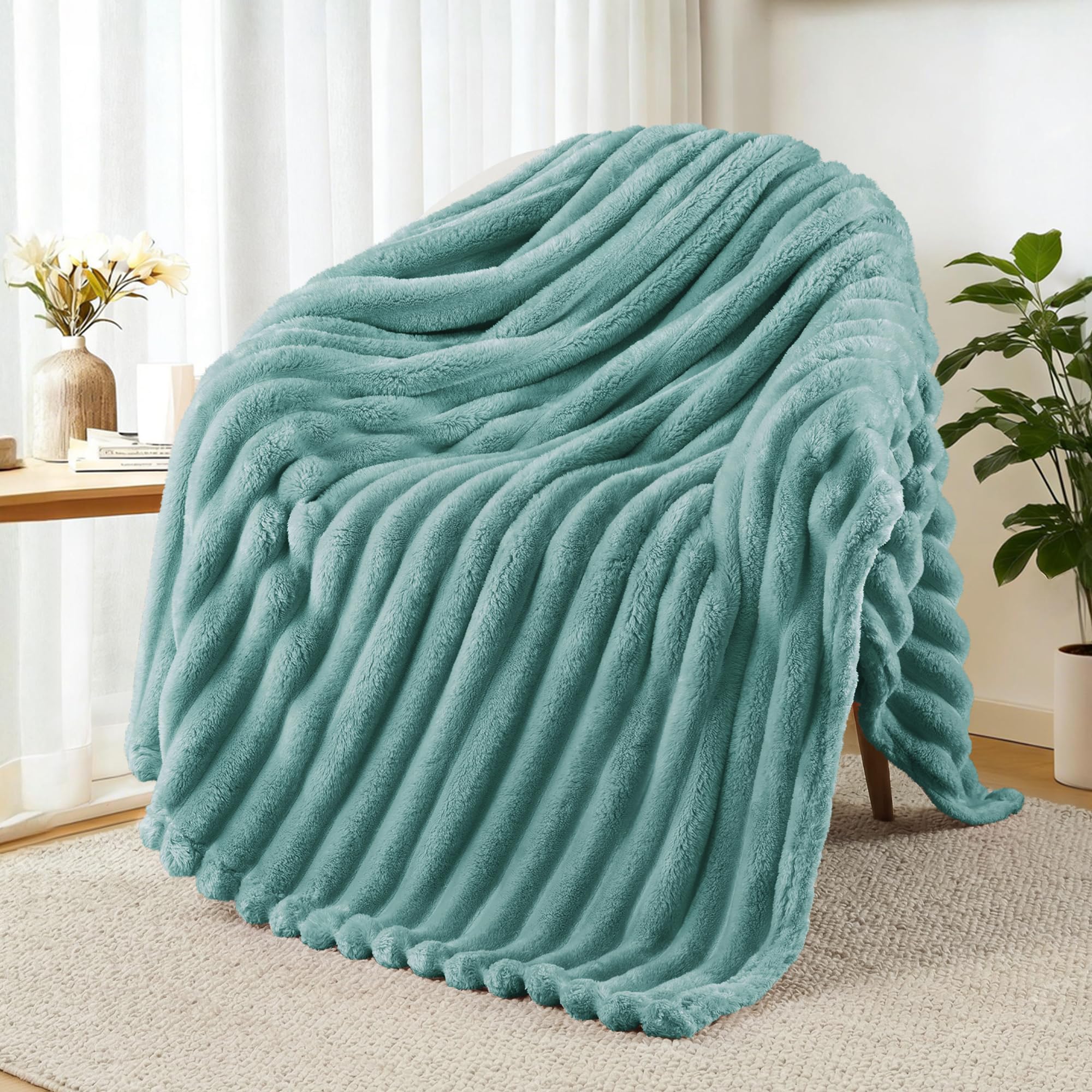 Exclusivo Mezcla Fleece Throw Blanket for Sofa, Super Soft Striped Jacquard Bed Blanket, Lightweight Fuzzy Cozy for All Seasons, 127x152 CM, Celadon
