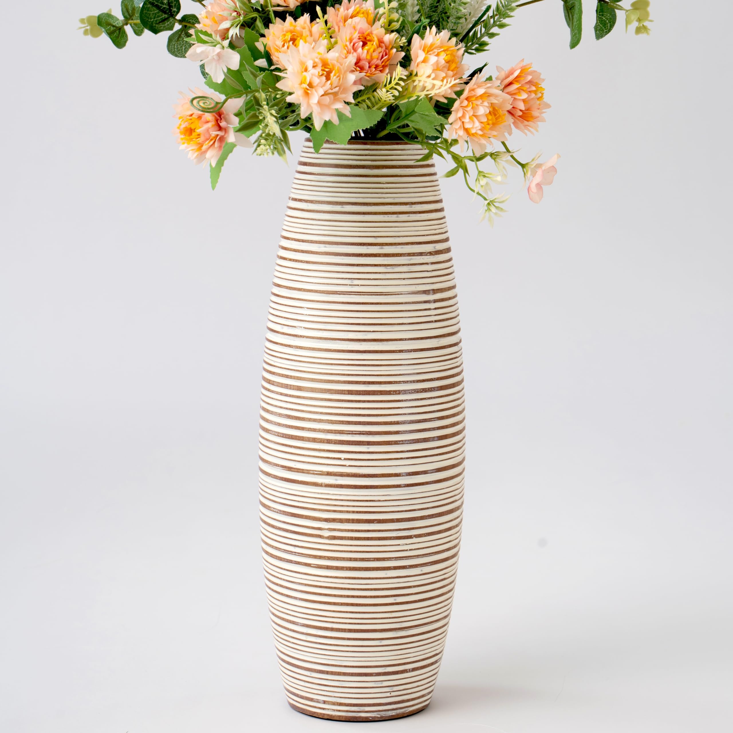 Leewadee - White Wash Floor Vase for Pampas Grass, Large Flower Vase for Home Decor, 34 cm, Resin