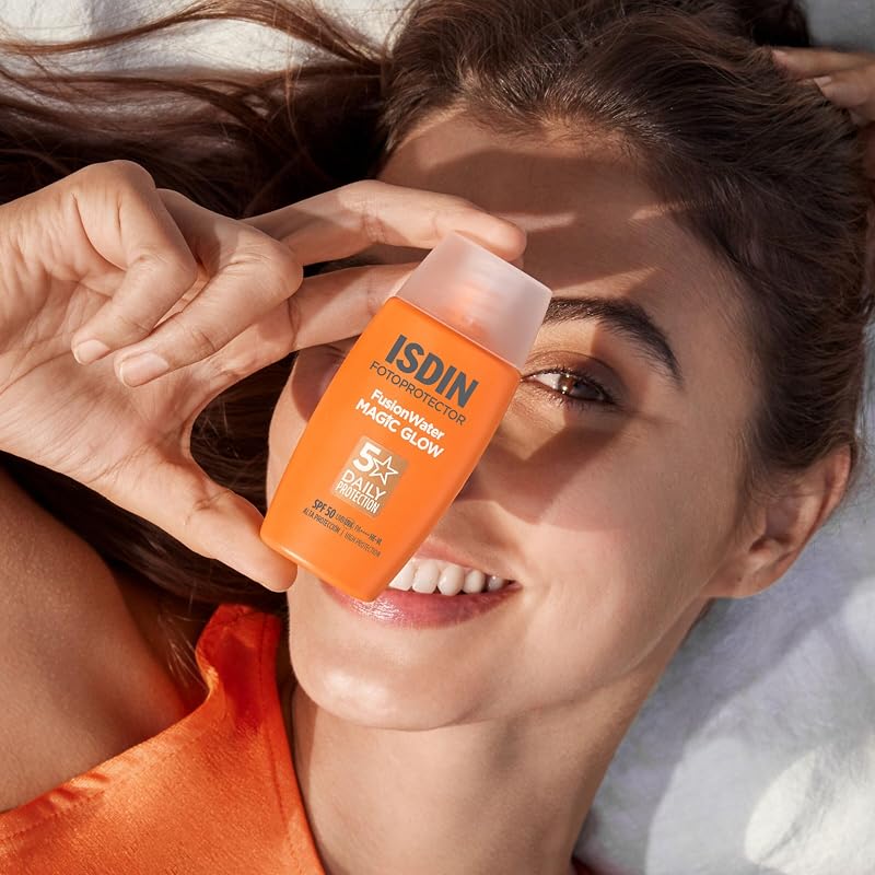 Fusion Water MAGIC Glow SPF 50 50ML - Protetor solar facial com efeito Glow