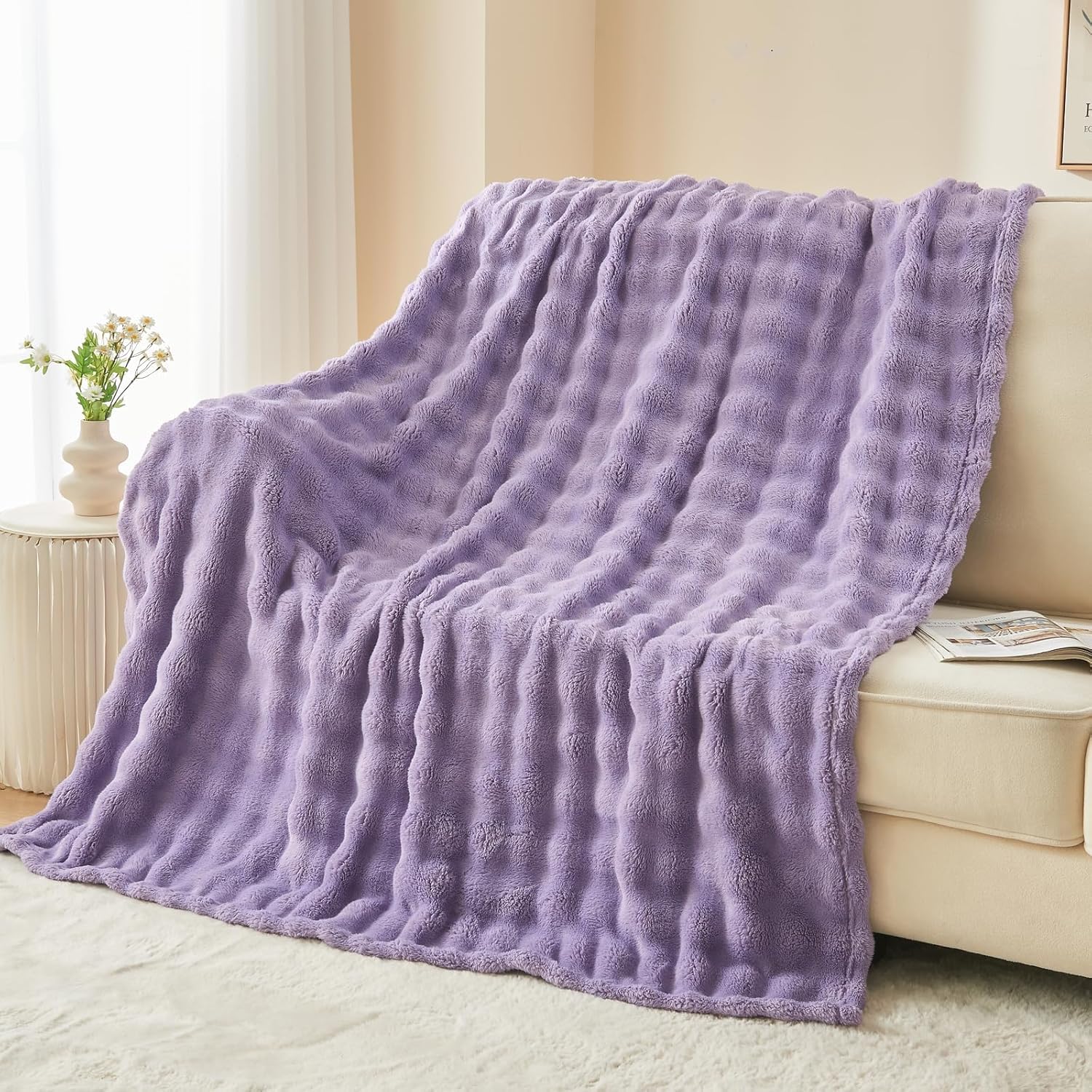 Wajade Fleece Throw Blanket Bubble Faux Fur Fluffy Bed Blanket Super Cosy Warm Large Blanket for Bed Sofa Car, Lilac 153x203CM