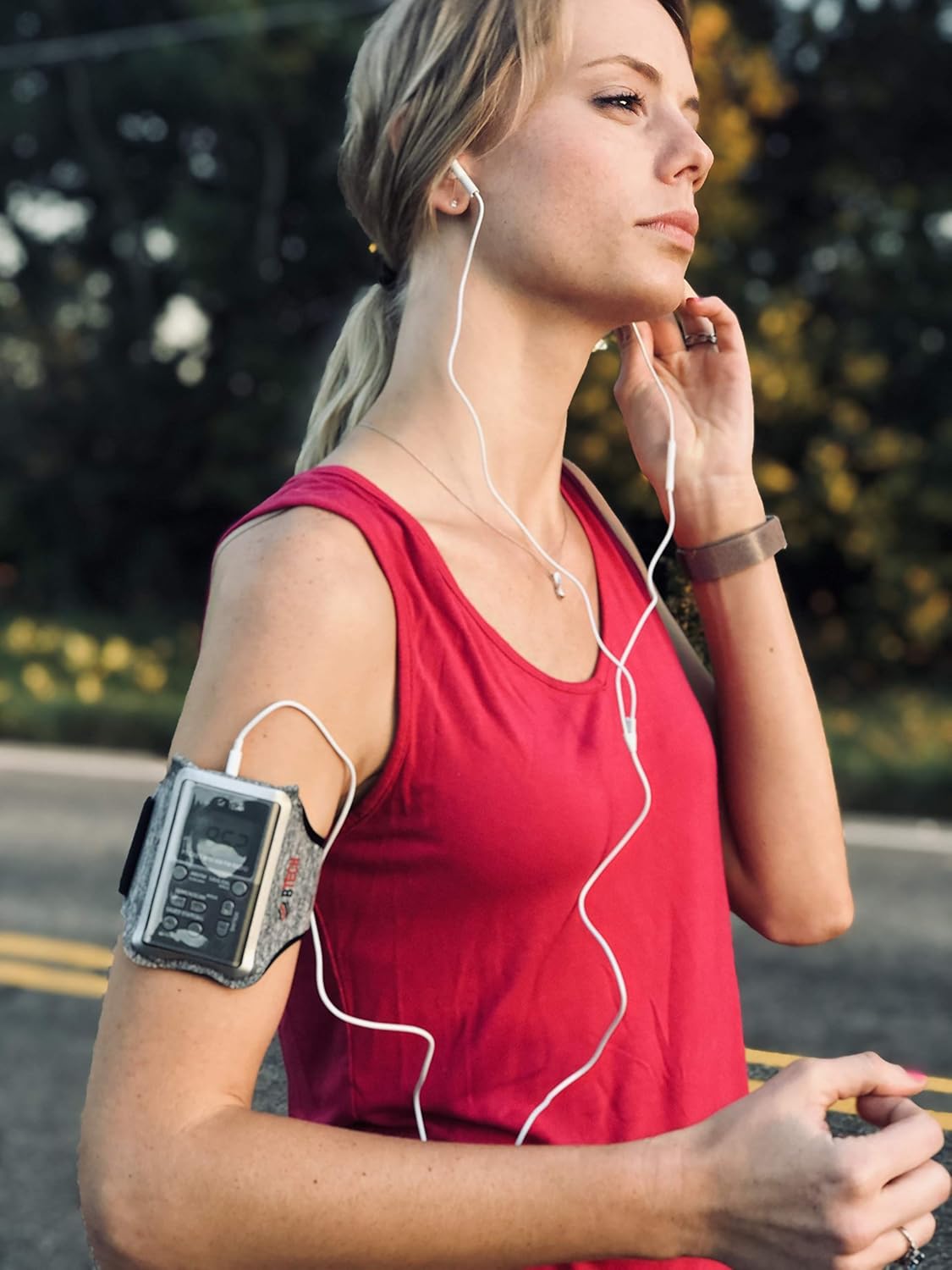 BTECH MPR-AB Armband Radio Holster Designed for The MPR-AF1 AM FM Pocket Radio: Electronics