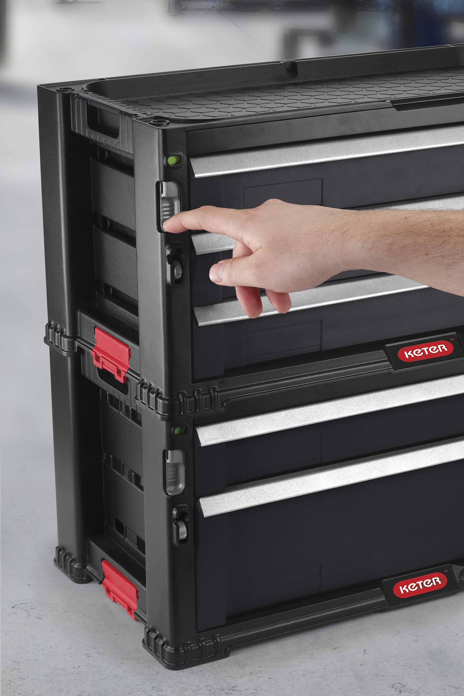 Keter Modular Locking and Rolling Tool Chest with Wheels and Drawers