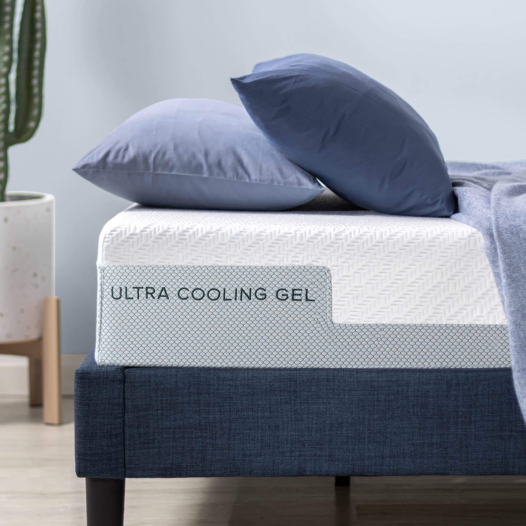 Photo 1 of ZINUS 8 Inch Ultra Cooling Gel Memory Foam Mattress, Full, Cool-to-Touch Soft Knit Cover, Pressure Relieving, CertiPUR-US Certified, Mattress in A Box, All-New, Made in USA