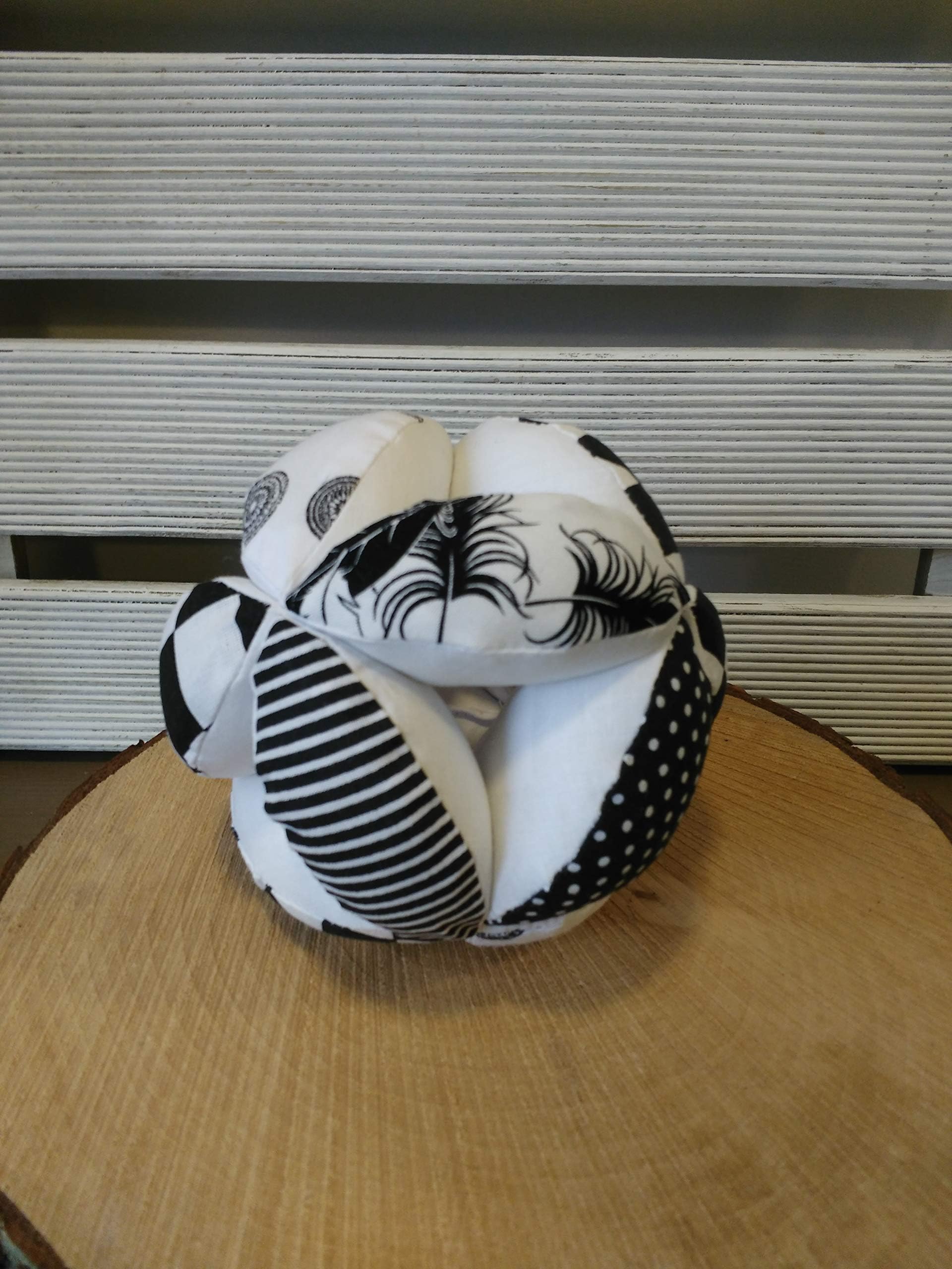 Monochrome puzzle ball, Montessori baby toy, fabric black and white ball, Ying Yang ball, monochrome nursery, black and white nursery