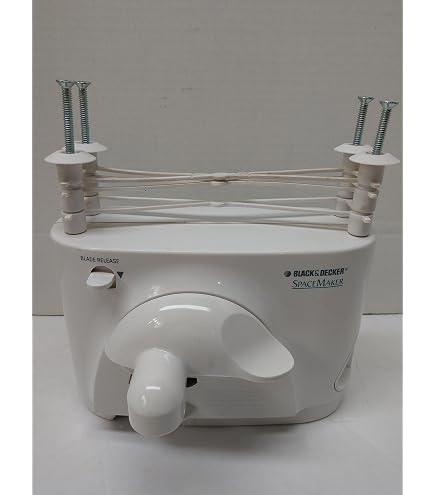 Ancien ouvre-boîte électrique GE SPACEMAKER sous armoire EC