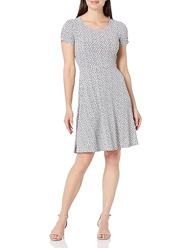 green emerald velvet dress Lark & Ro Forest Green Fit & Flare Short Sleeve Dress – Spacedust