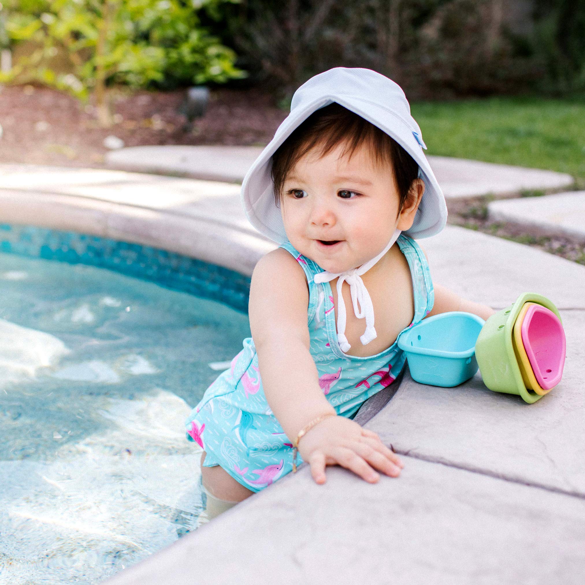 i Play Breathable Infant Toddler Bucket Sun Protection & Swim Hat (White, 2T-4T)