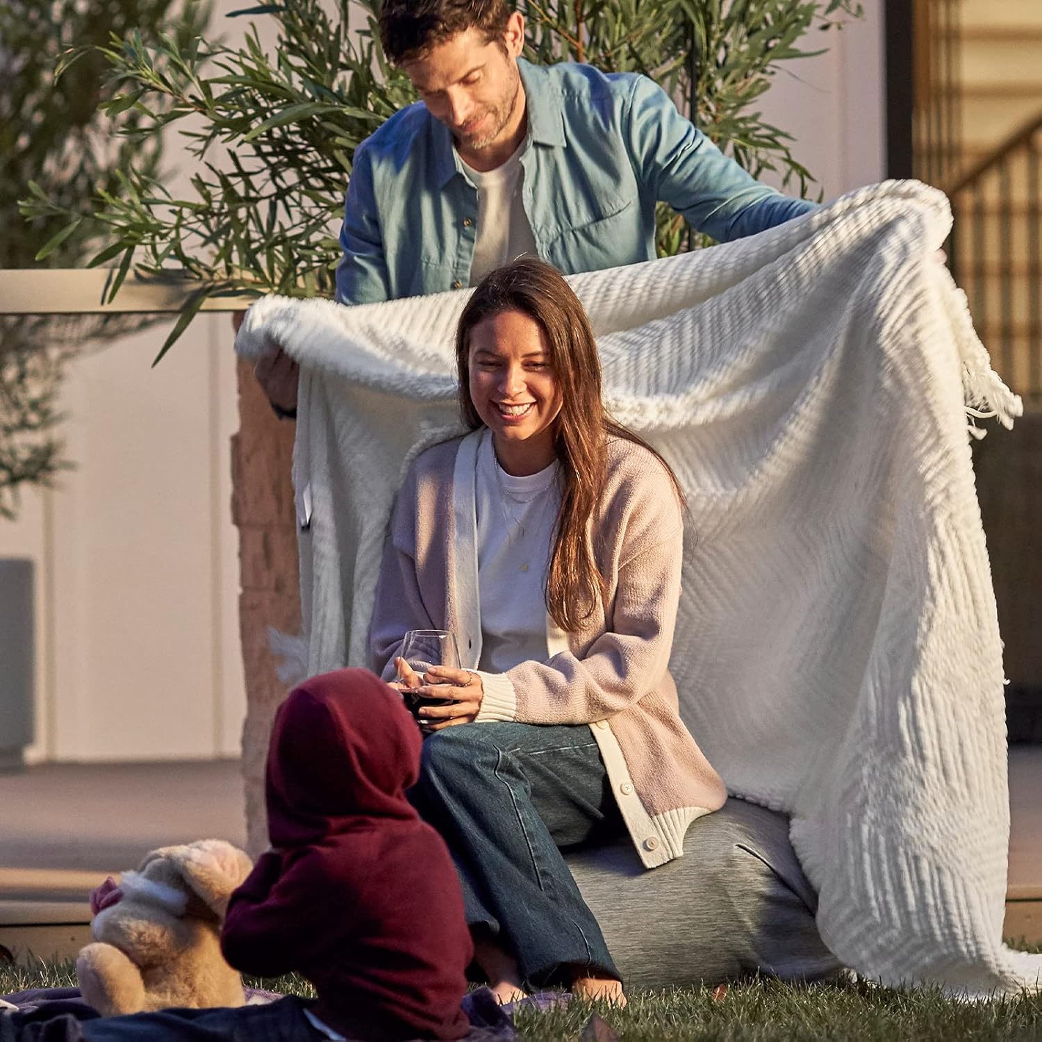 Bedsure Cream White Throw Blanket for Couch, Knit Woven Chenille Blanket Versatile for Chair, 50 x 60 Inch - Super Soft Warm Decorative Ivory Blanket with Tassels for Bed, Sofa and Living Room: Kitchen & Dining
