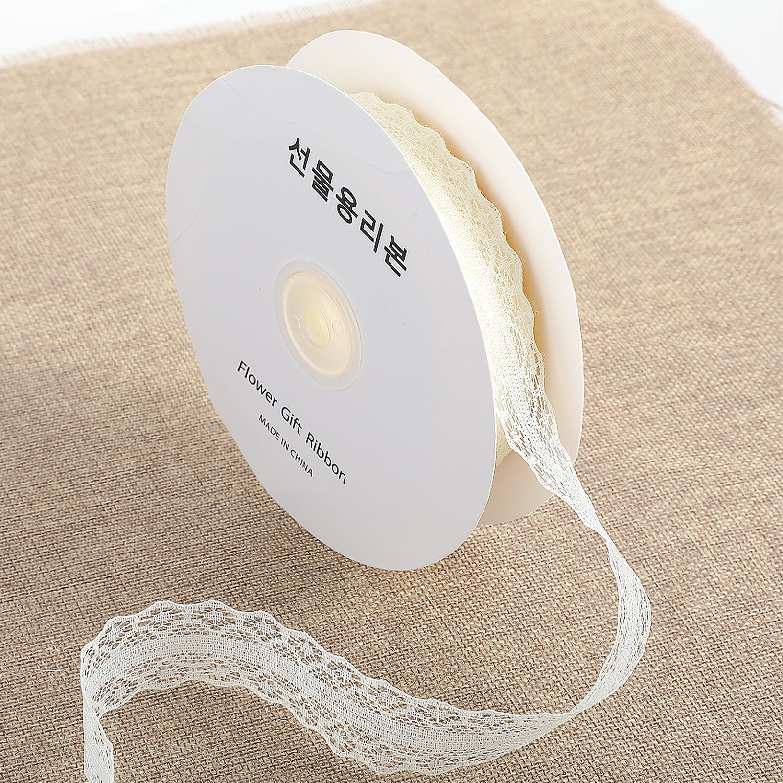 1.2 Inch Wide × 50 Yards Cream White lace Fabric Vintage Pattern Roll Ribbons, Lace Trim Ribbon, Lace Ribbons for Crafts, Gift Wrapping, Flower Design, Party Decorations, Bridal Wedding(50Yards)