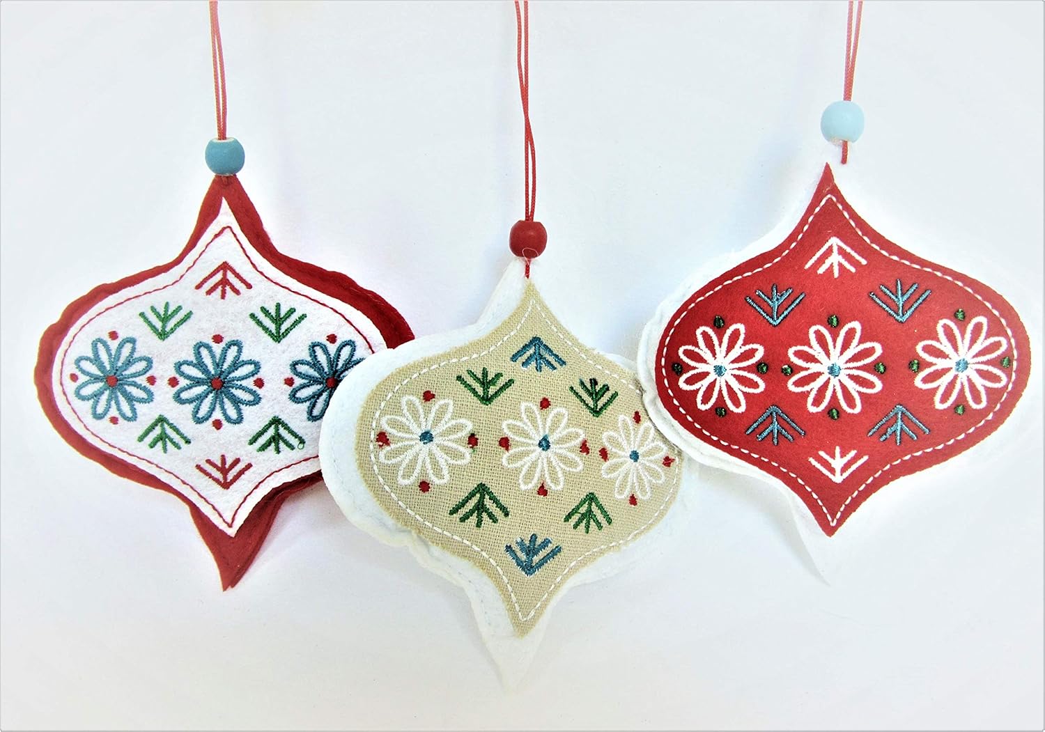 Gisela Graham Scandinavian Nordic Style Baubles Ball Christmas Tree