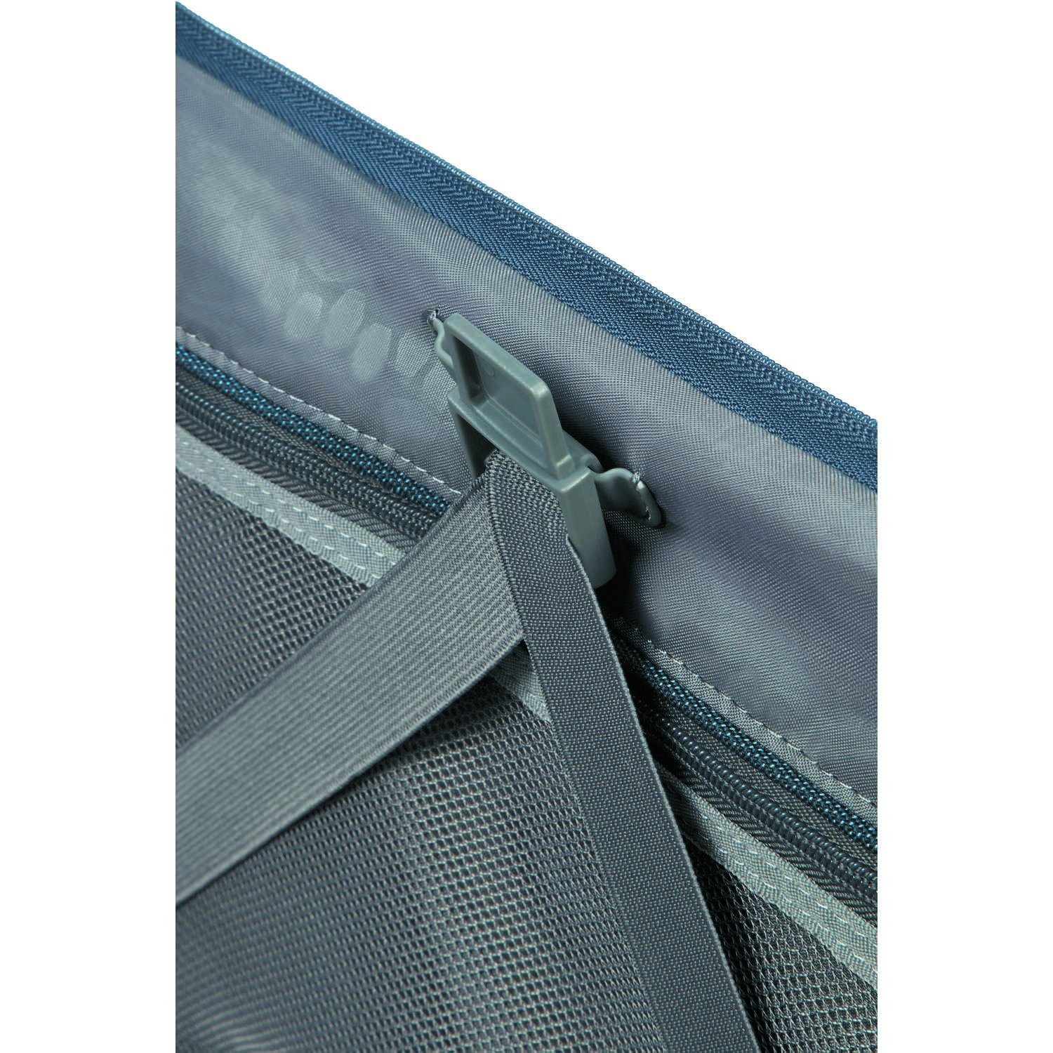 samsonite spark spinner 55