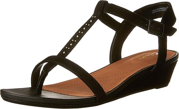 clarks flat sandals