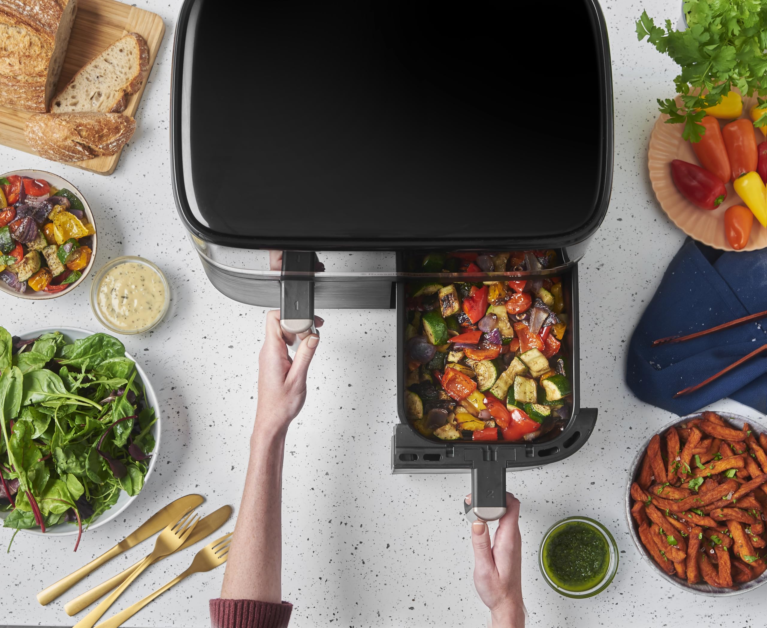 Russell Hobbs Heißluftfritteuse 2 Kammern 9L Rapid AirFryer [2 Fächer je 4,5l, sehr leiser Betrieb, 9 Programme] SatisFry Fritteuse (spülmaschinenfest, Match & Synchronisierungsfunktion) 27681-56 7