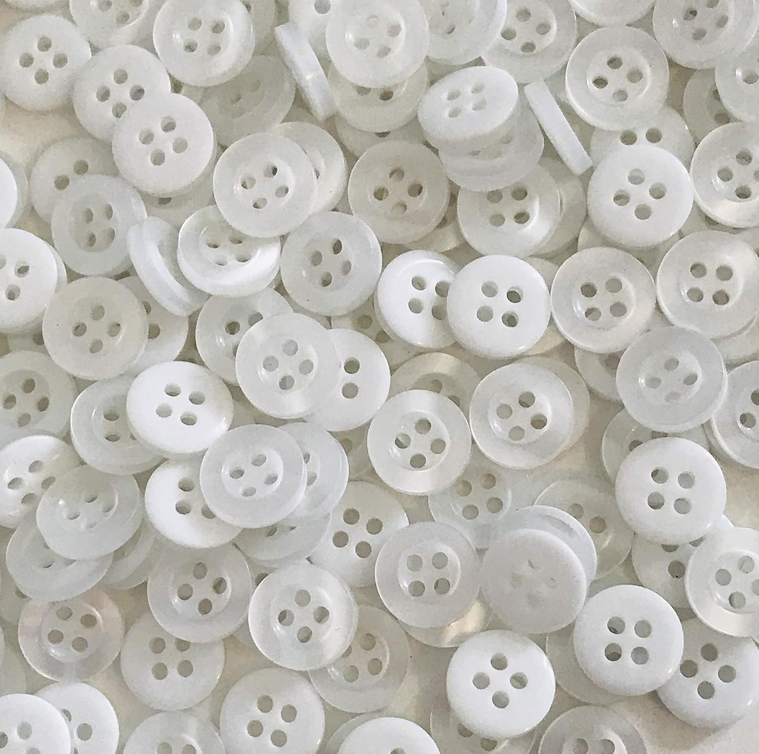 Sewing Essentials Online Hemdknöpfe mit Perleffekt, 4-Loch, 10 mm, für Blusen und Hemden oder zum Basteln, Weiß, 20 Stück