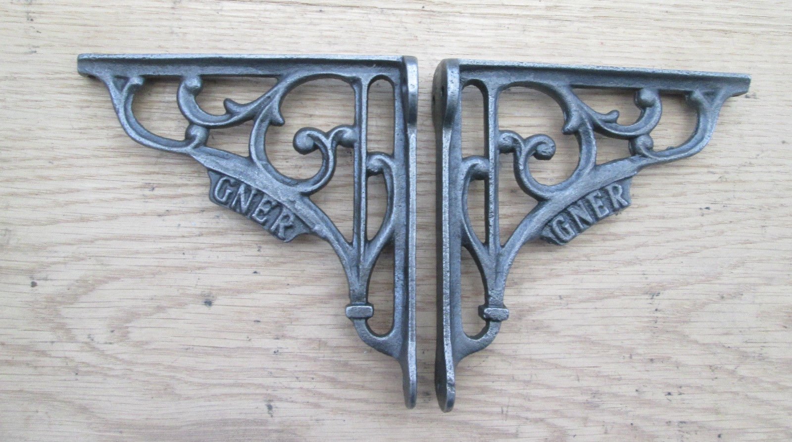 IRONMONGERY WORLD® 5" Pair GNER Railway Antique Vintage Style CAST Iron Shelf Bracket WALL Mounted