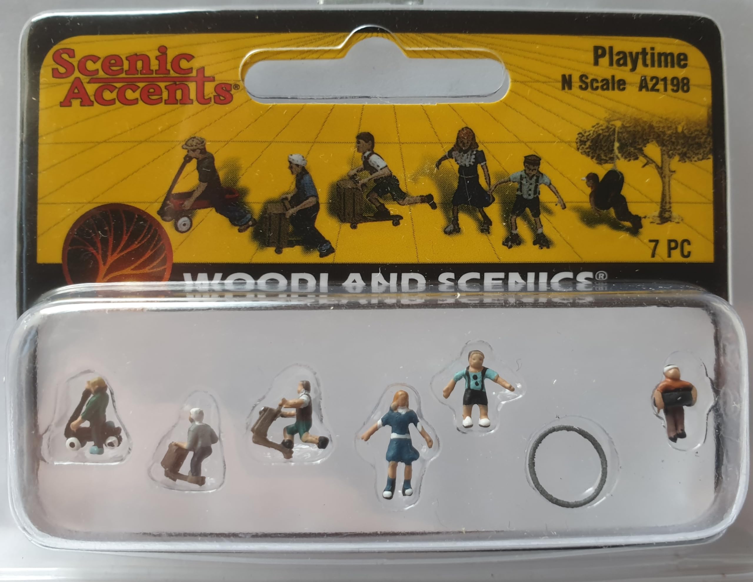 Woodland Scenics A2198 Children's Playing Scooter Soap Box Play Ring Figures Track N 1:160 Playtime