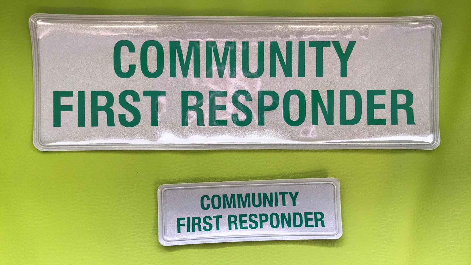 Community First Responder 300 Silver Encapsulated Badge Set for clothing bags or vehicle