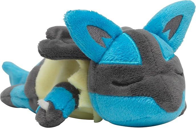 Amazon ポケモンセンターオリジナル くったりぬいぐるみ ルカリオ おやすみver ぬいぐるみ おもちゃ