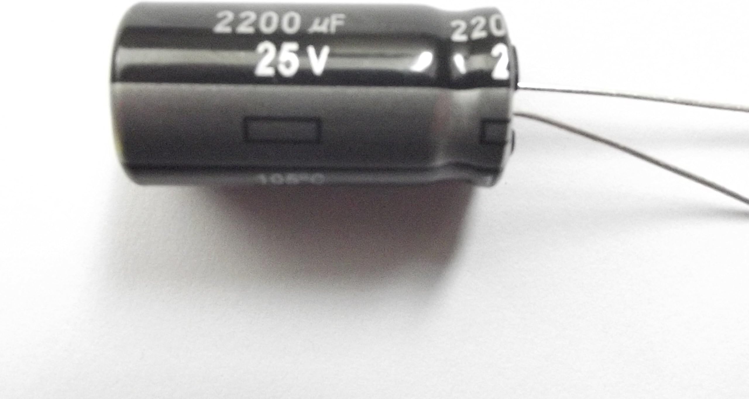 2200uf 25v 105C Panasonic ECA1EHG222 Size 25mmx12.5mm