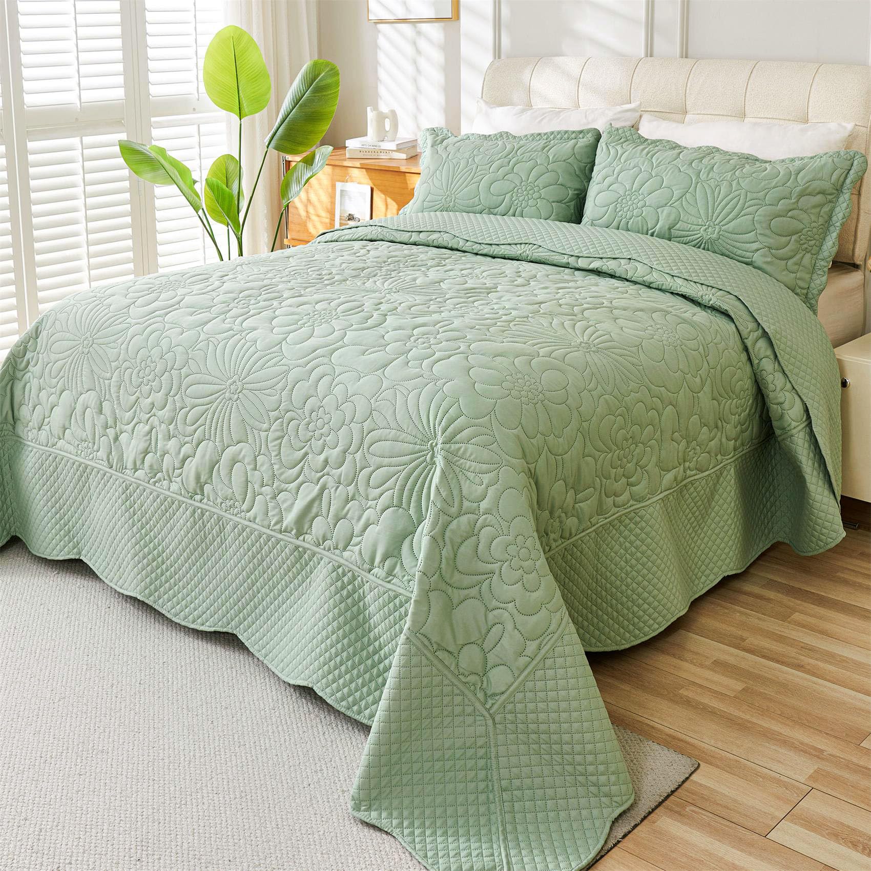 Photo 1 of Cmfshape Oversized King Quilt Set Bedspread 128x120-Sage Green California King Quilts 3 PCS-Lightweight Quilted Bedding Extra Large-Floral Coverlet for All Season
