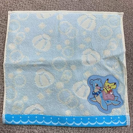 Amazon シンガポール限定 ポケモンセンター タオルハンカチ ワッペン ハンドタオル ラプラス ピカチュウ コレクション 日本未発売 アニメ 萌えグッズ 通販