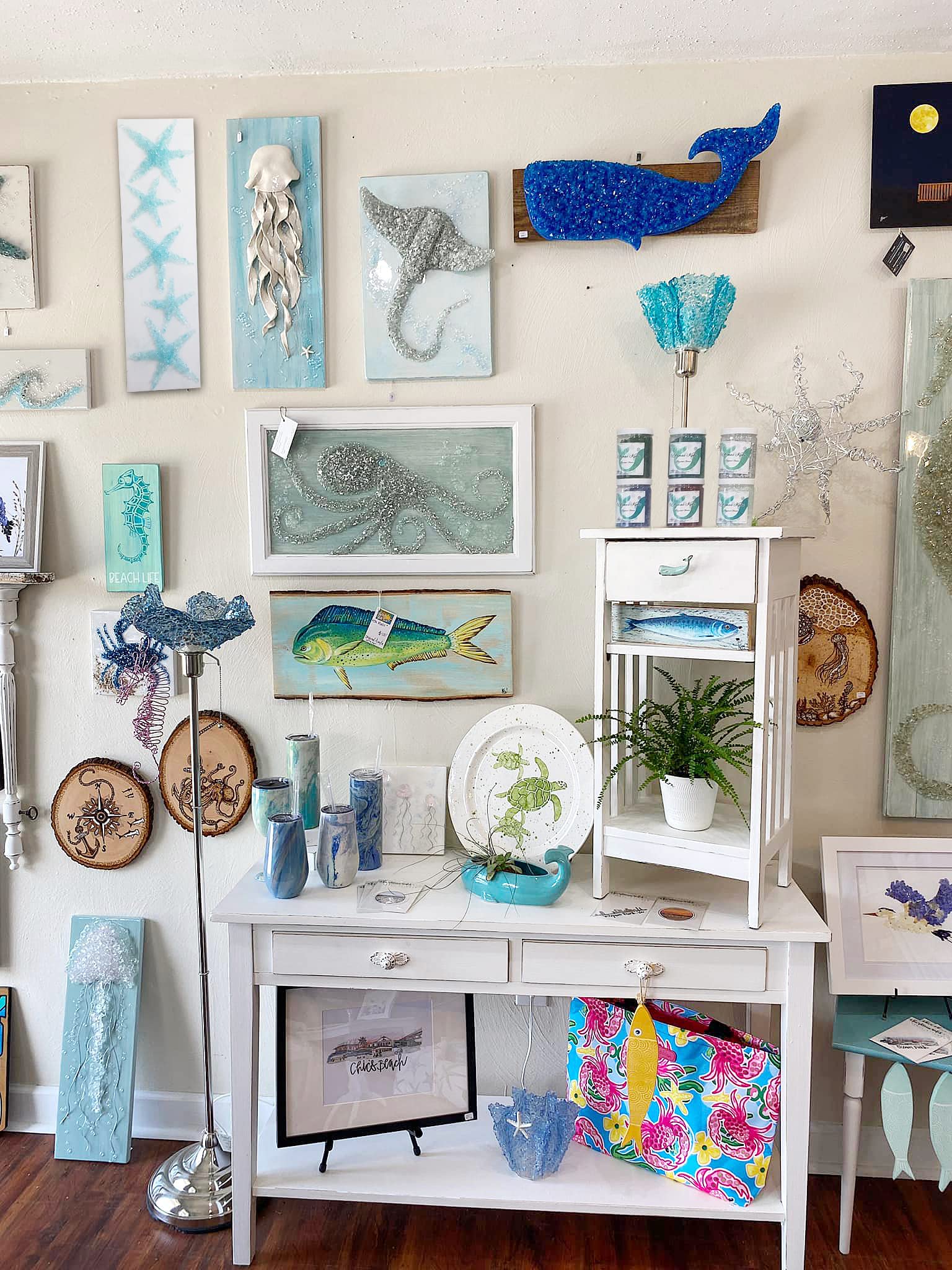 Crushed Glass for Resin Art, Broken Glass Pieces for Crafts Vase Filler Home Decorations,Crushed Glass for Crafts,3-6mm,1.5 Pound (Crystal/Transparent)