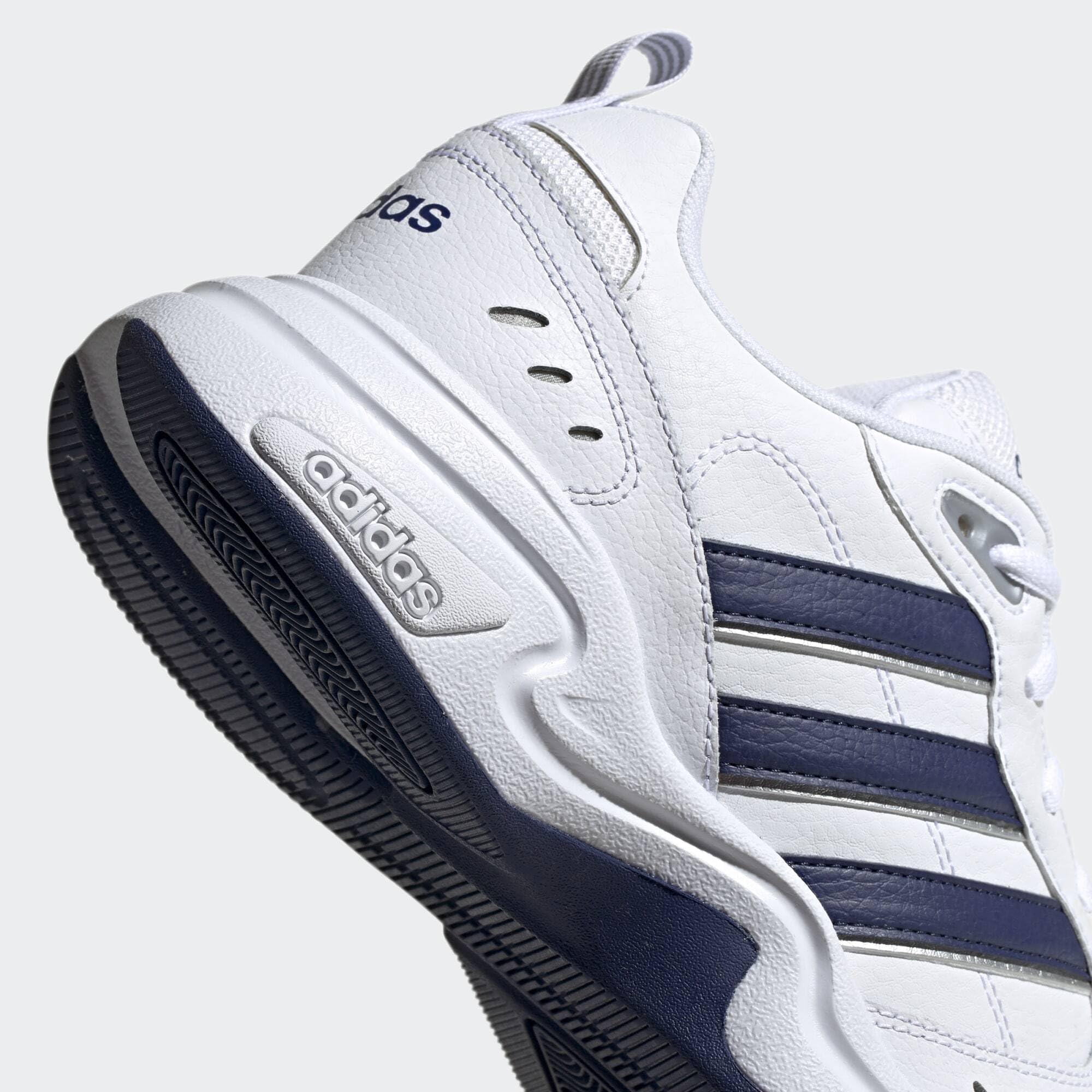 adidas Men's Strutter Shoes, Cloud White / Dark Blue / Matte Silver, 9 UK