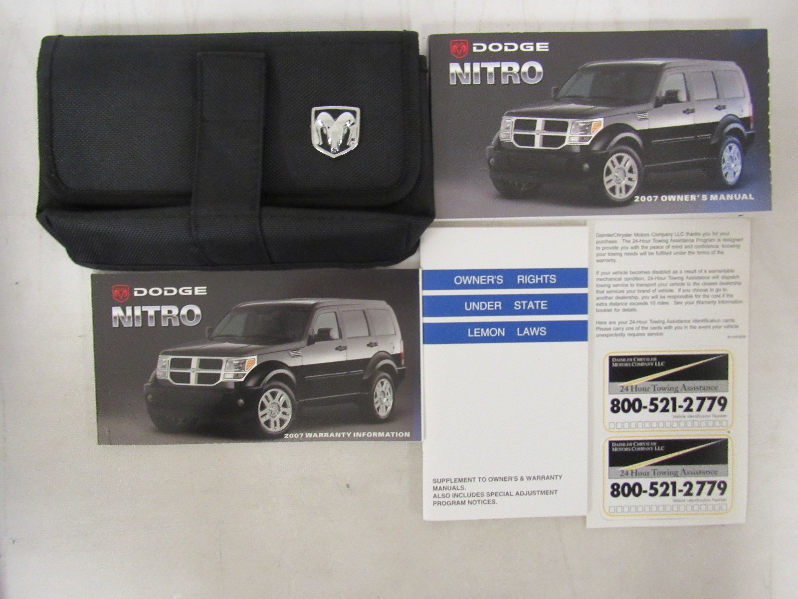 2007 Dodge Nitro Owners Manual book Paperback – 2017