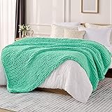 L'AGRATY Chunky Knit Blanket