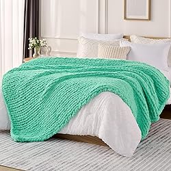 L'AGRATY Chunky Knit Blanket