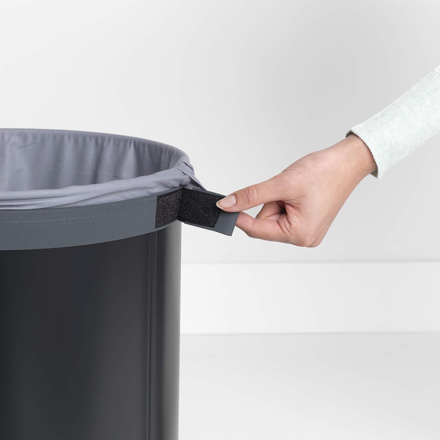Brabantia, Laundry Bin, Cork Lid, Portable Laundry Bag Inside, Quick-drop Opening, Basket with Ventilation Holes - Image 5