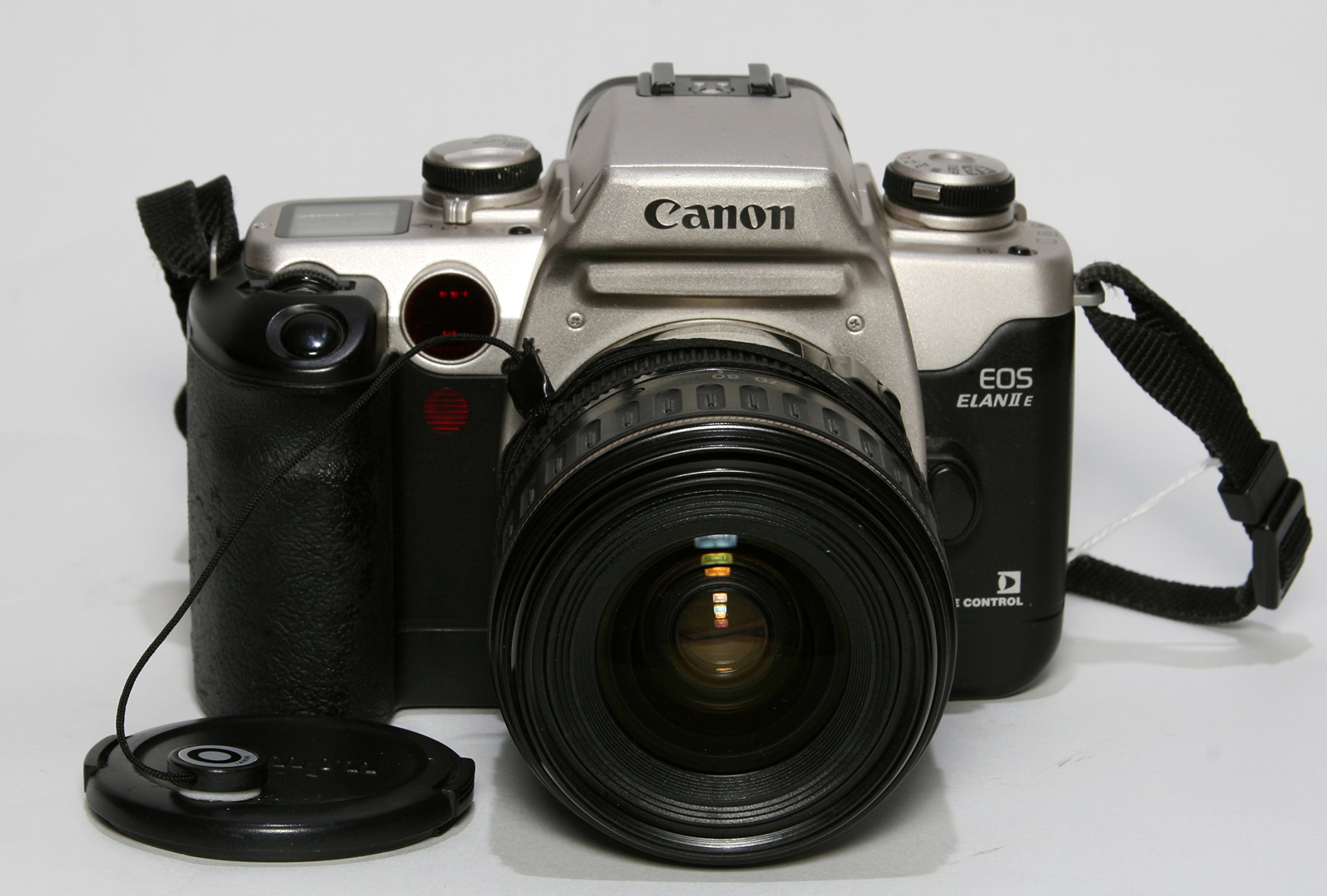 Canon EOS Elan IIE 35mm SLR Camera Kit w/ 28-80mm Lens