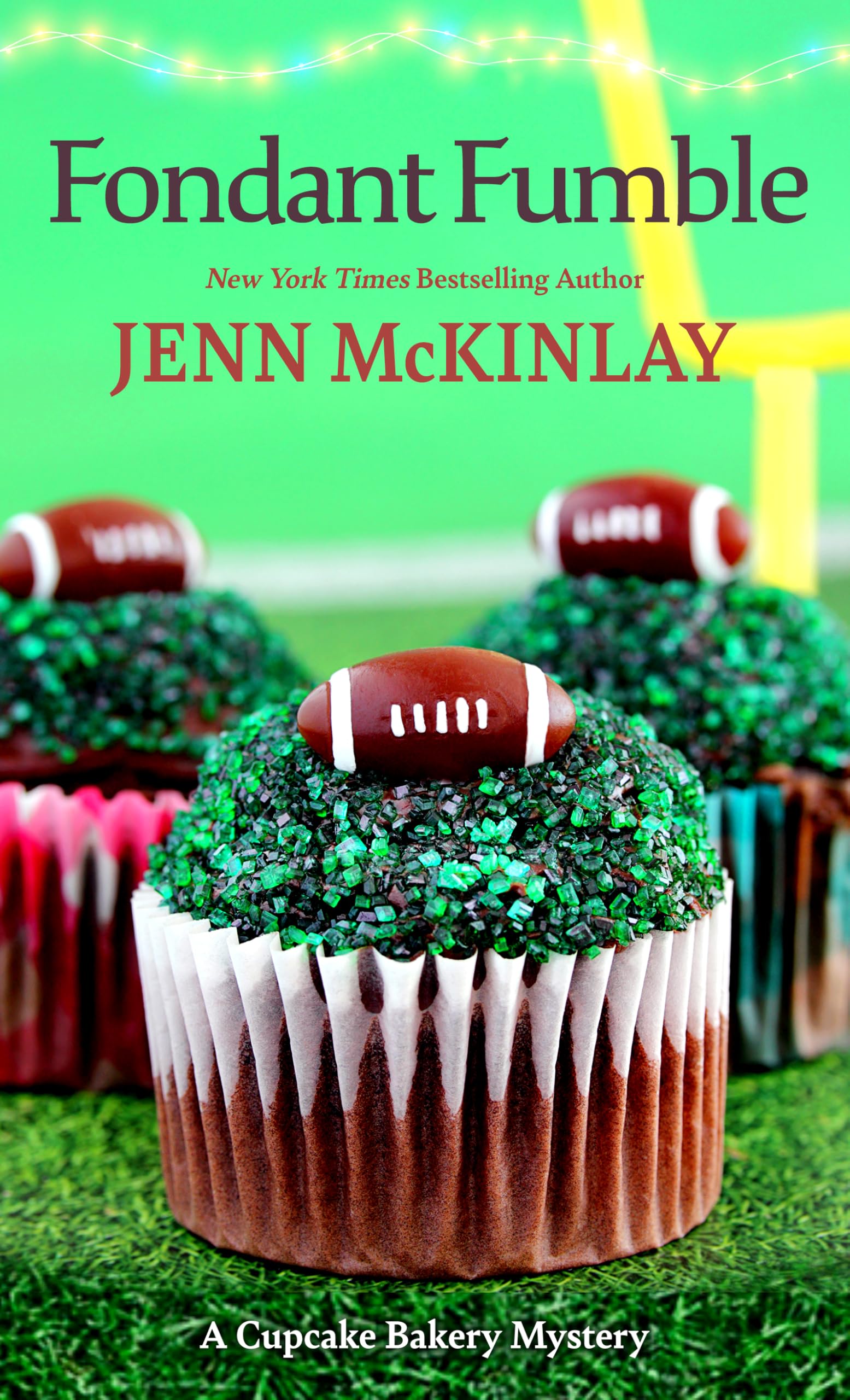 Fondant Fumble (A Cupcake Bakery Mystery, 16) Image