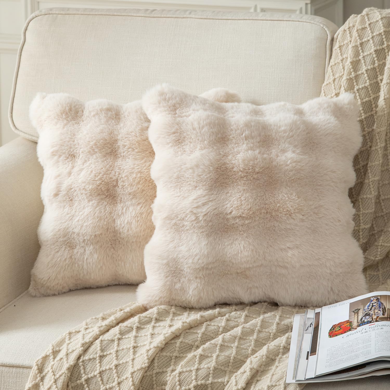 YAERTUN Pack of 2 Beige Cushion Covers 22x22 Inch 55x55 cm Thick Soft wool Decorative Throw Pillow covers Pillowcase Faux Fur Plush fluffy for Sofa Couch Bedroom