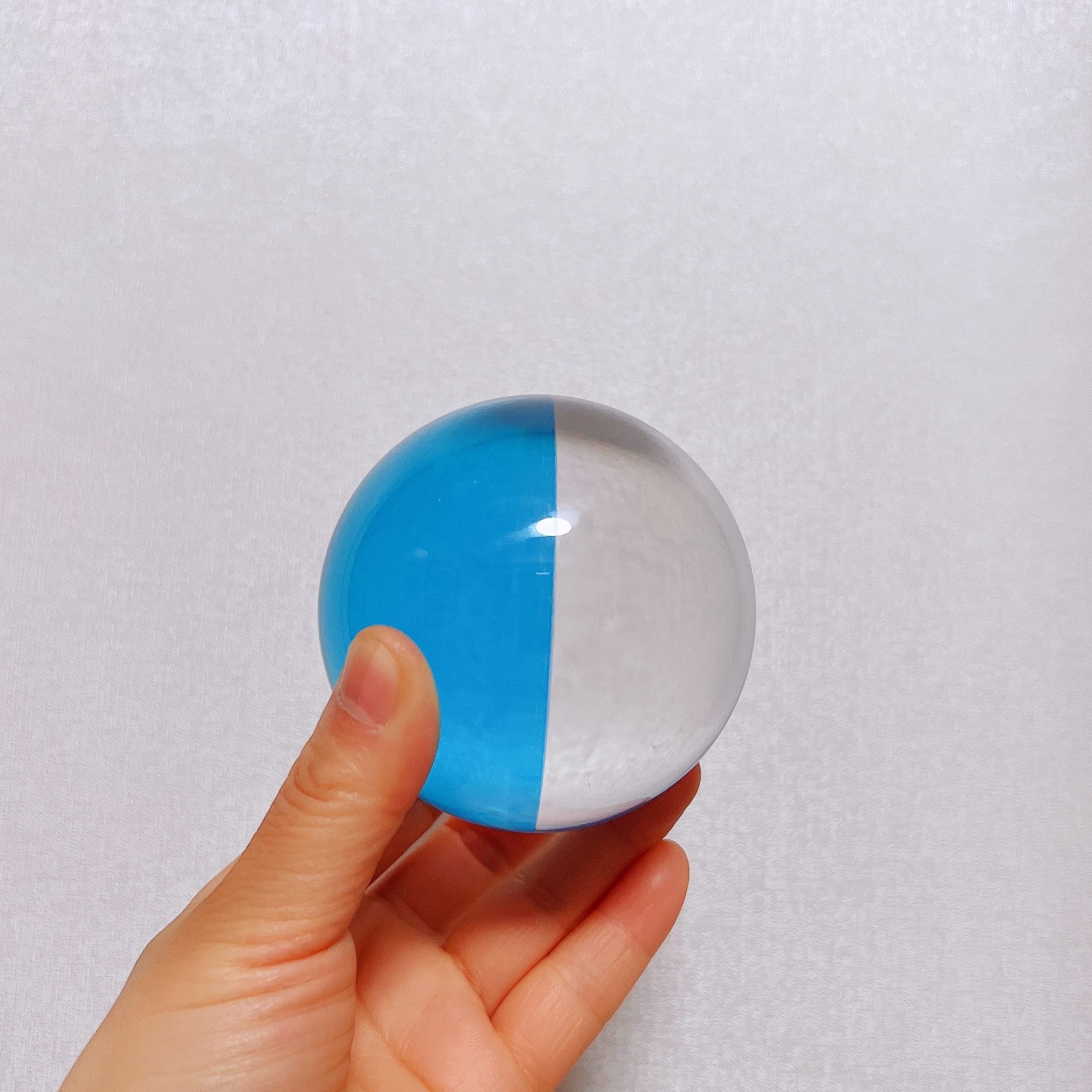 DSJUGGLING Transparent Colored Two-Tone 80mm Acrylic Contact Juggling Ball for Single Ball Tricks & Stage Performance - 2-Tone Acrylic Sphere in 3.15